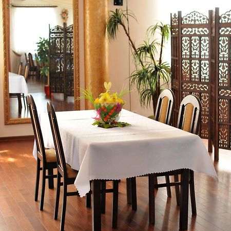 Hotel Restauracja Lorenzo Stopnica Extérieur photo
